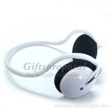white color earphone
